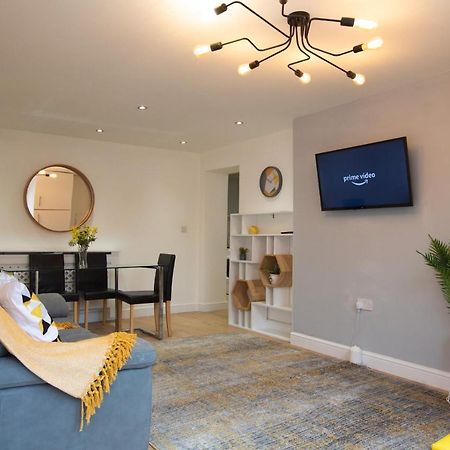 Cityhost - Leeds Apartments Beeston Hill Екстериор снимка