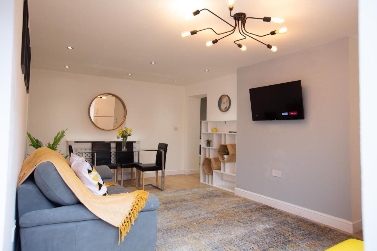 Cityhost - Leeds Apartments Beeston Hill Екстериор снимка