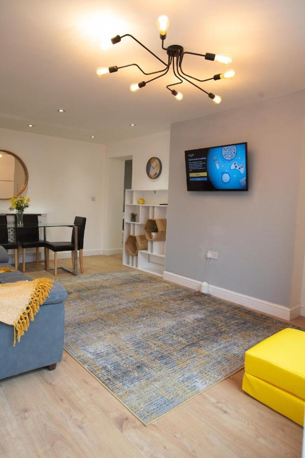 Cityhost - Leeds Apartments Beeston Hill Екстериор снимка