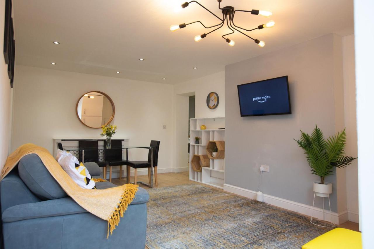 Cityhost - Leeds Apartments Beeston Hill Екстериор снимка