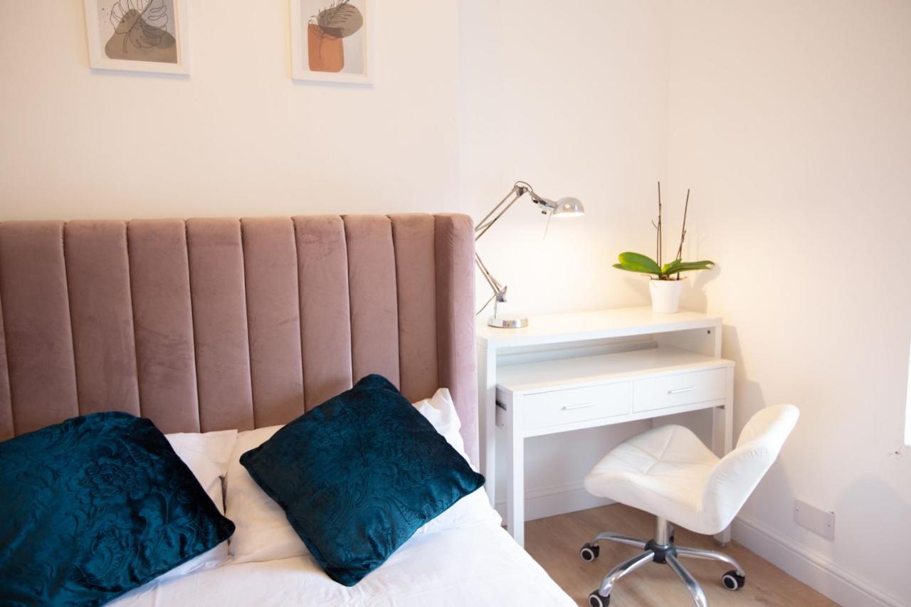 Cityhost - Leeds Apartments Beeston Hill Екстериор снимка