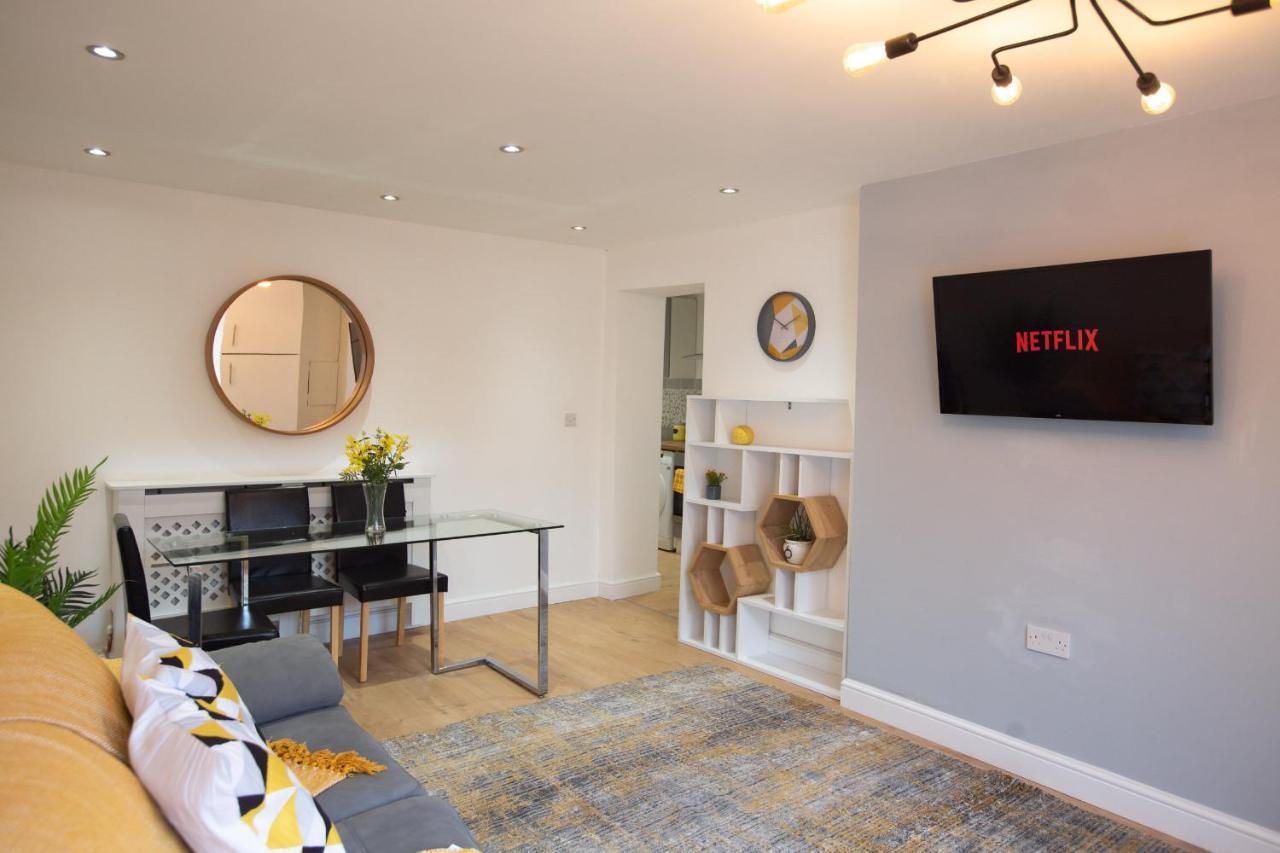 Cityhost - Leeds Apartments Beeston Hill Екстериор снимка