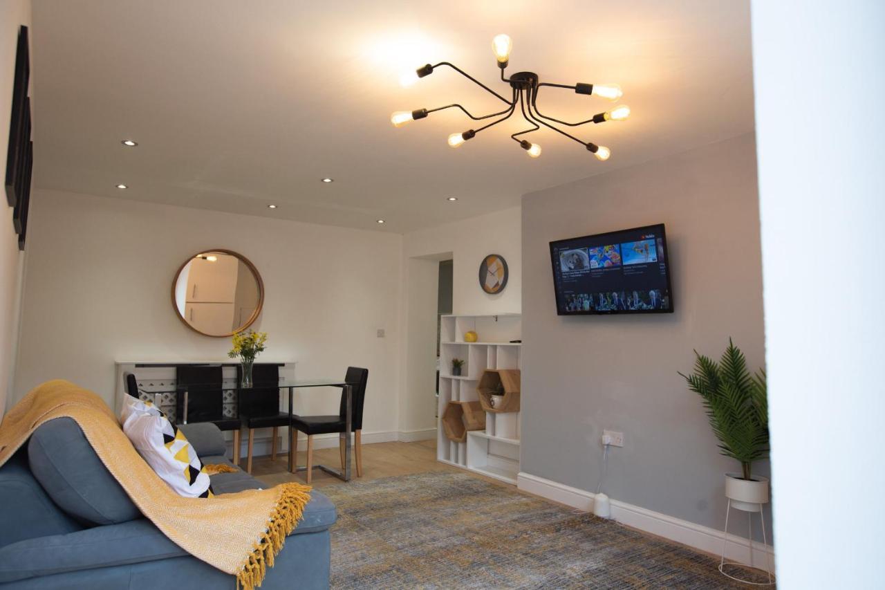Cityhost - Leeds Apartments Beeston Hill Екстериор снимка