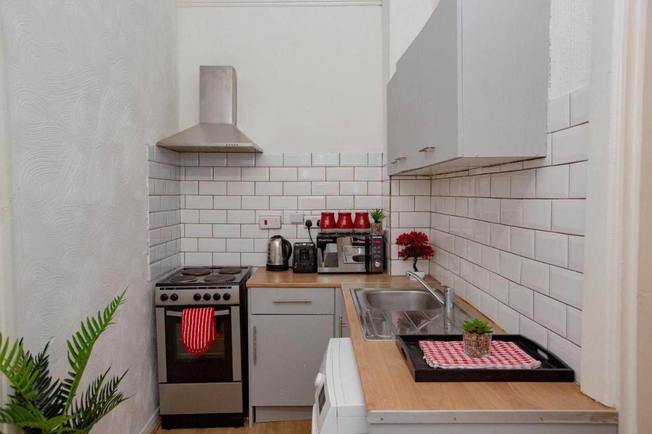 Cityhost - Leeds Apartments Beeston Hill Екстериор снимка