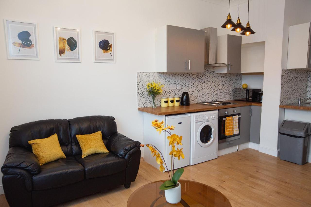 Cityhost - Leeds Apartments Beeston Hill Екстериор снимка