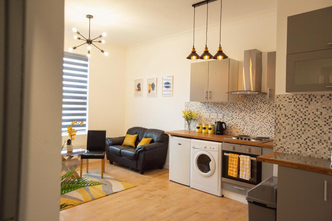 Cityhost - Leeds Apartments Beeston Hill Екстериор снимка