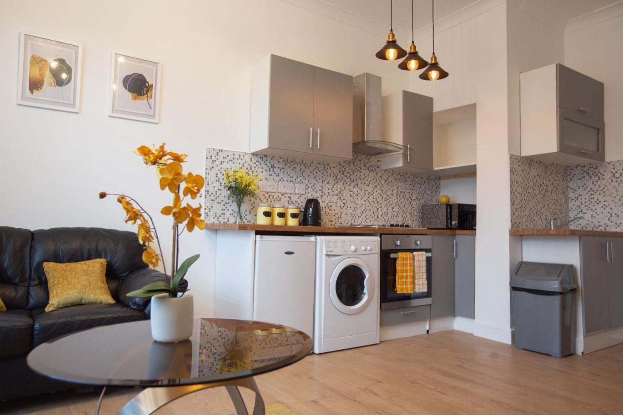 Cityhost - Leeds Apartments Beeston Hill Екстериор снимка
