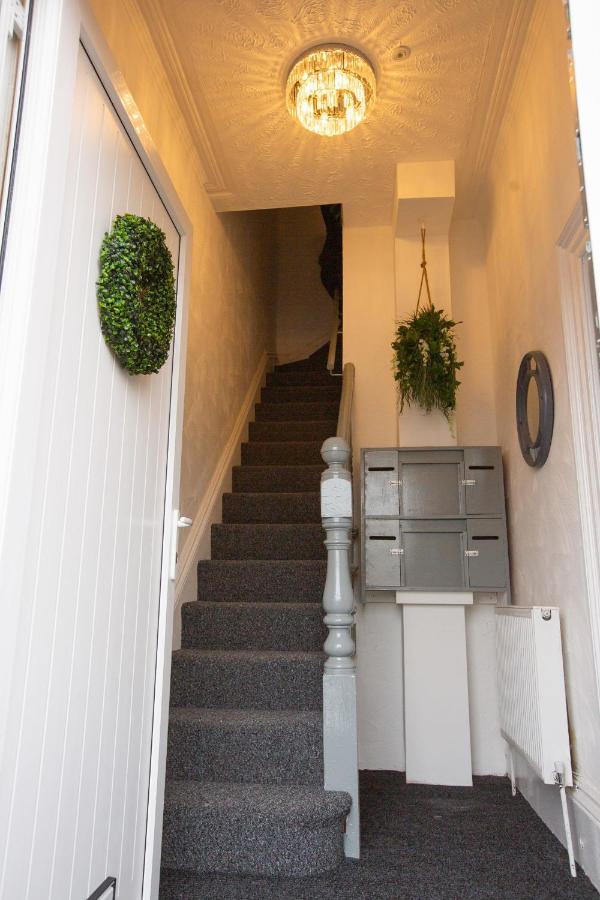 Cityhost - Leeds Apartments Beeston Hill Екстериор снимка
