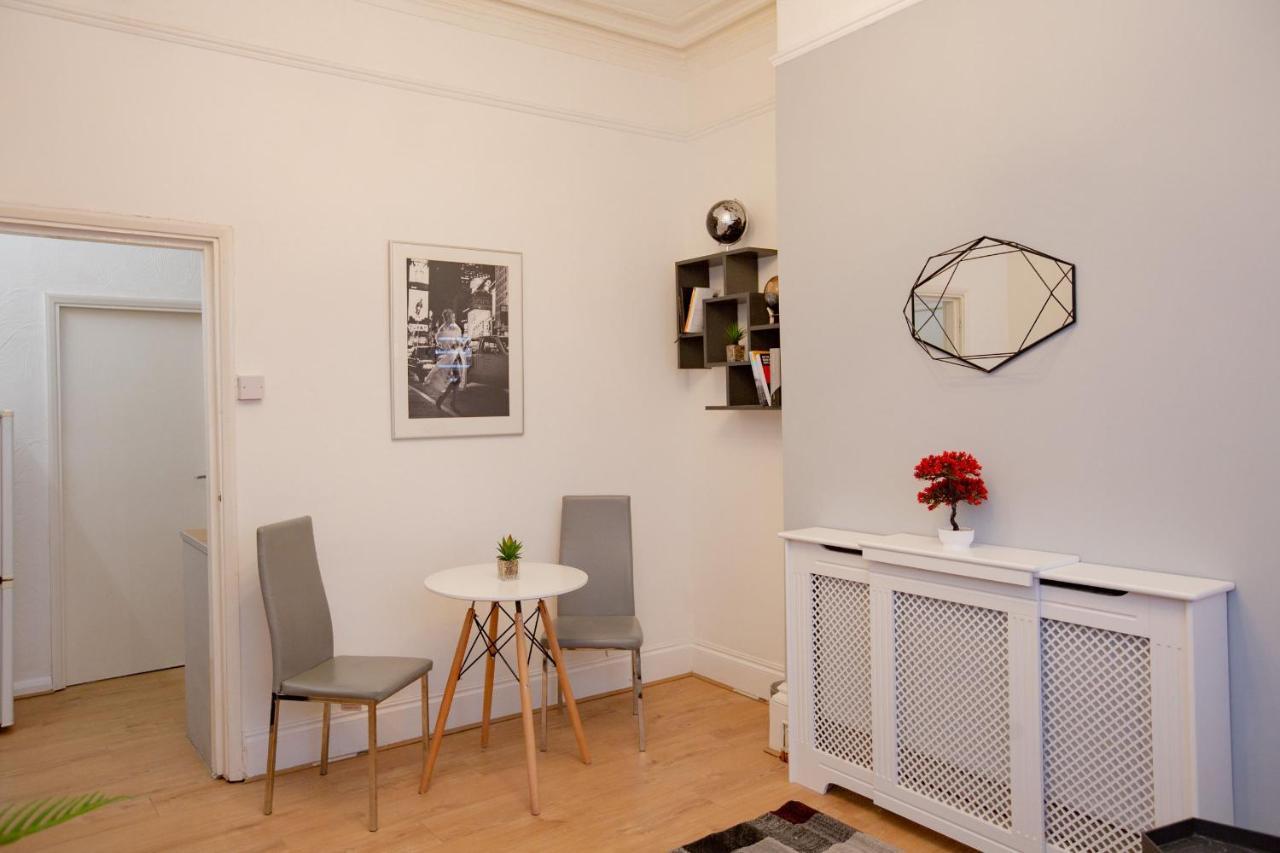 Cityhost - Leeds Apartments Beeston Hill Екстериор снимка